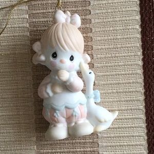 1987 Precious Moments Figureine
